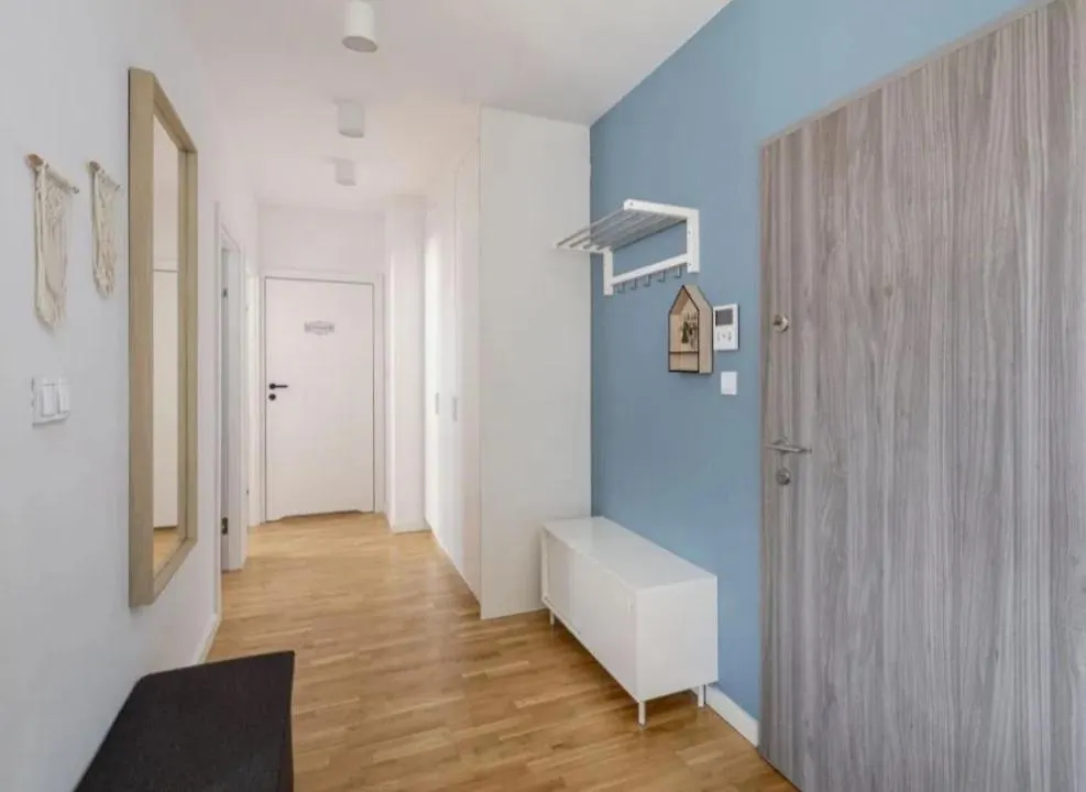 New 2-Bedroom Apartment - Close To Chopin Airport Warsaw